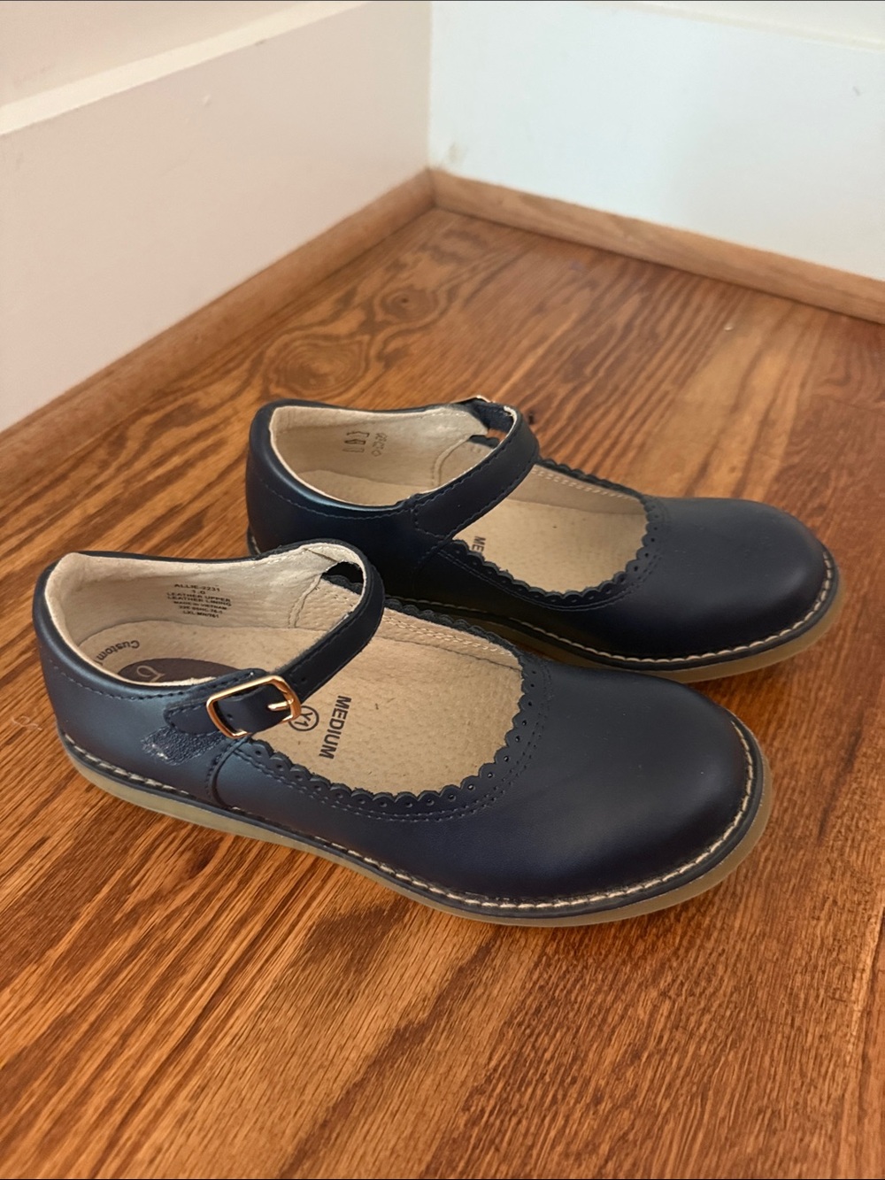 FootMates Navy Blue Mary Jane Dress Shoes with Buckle